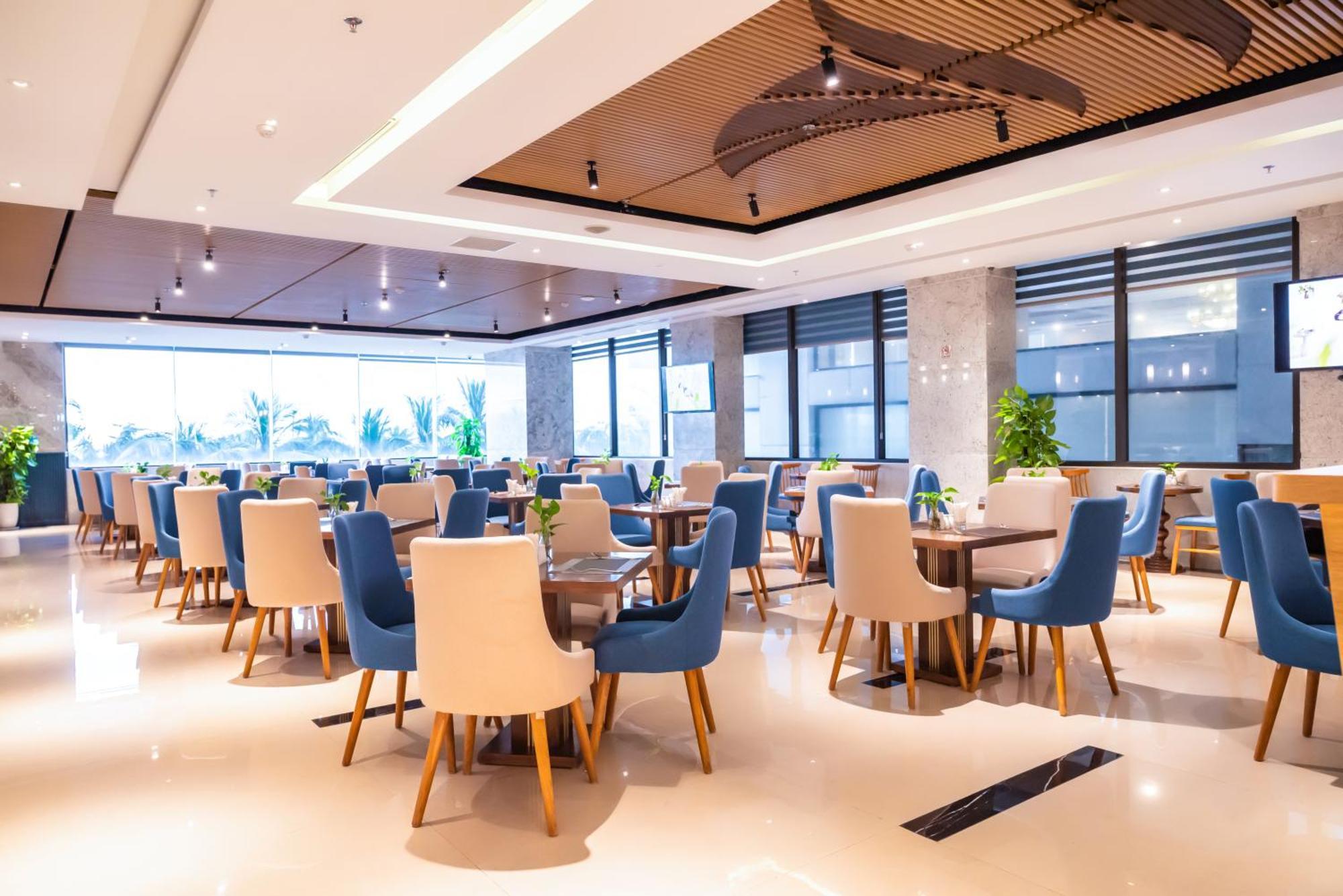 Canvas Danang Beach Hotel Екстер'єр фото