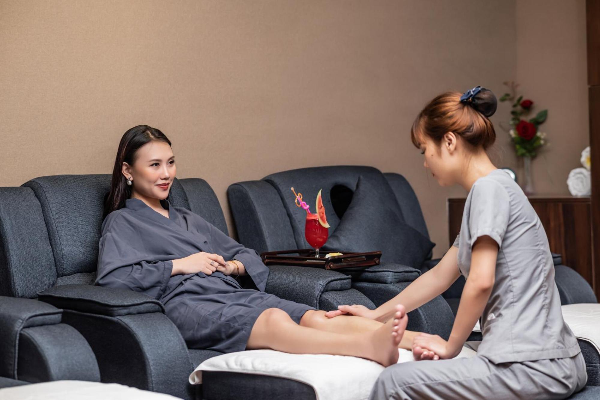 Canvas Danang Beach Hotel Екстер'єр фото