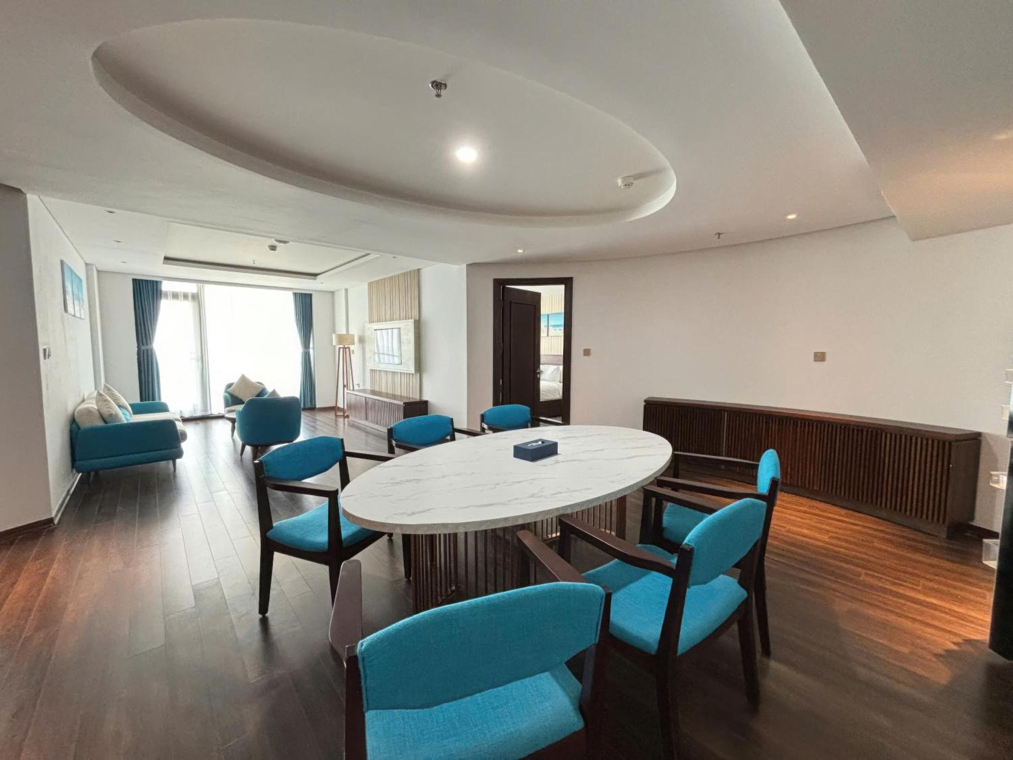 Canvas Danang Beach Hotel Екстер'єр фото