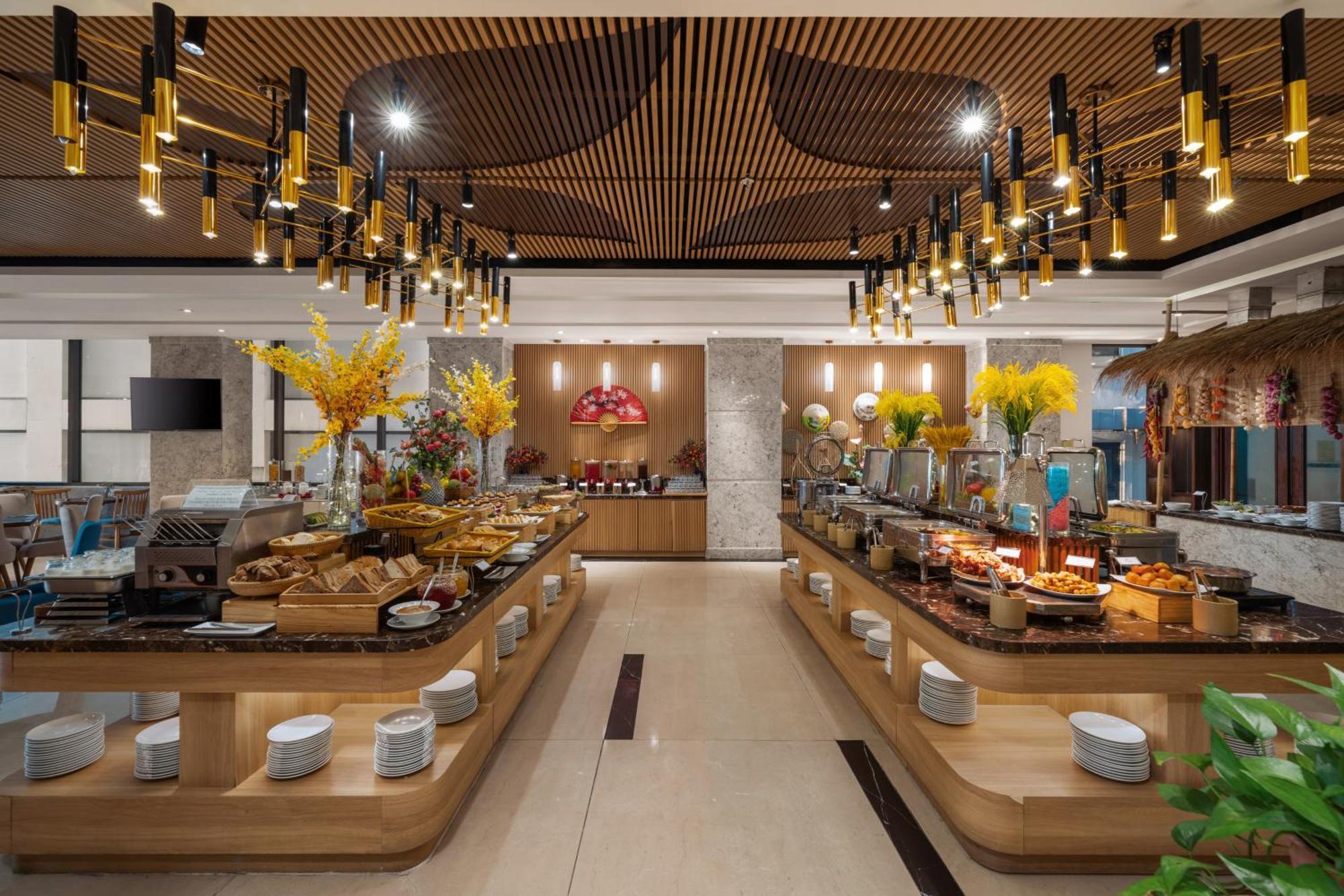 Canvas Danang Beach Hotel Екстер'єр фото